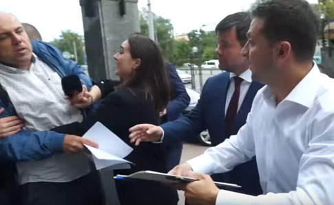 Журналісти вимагають звільнення прес-секретарки Зеленського