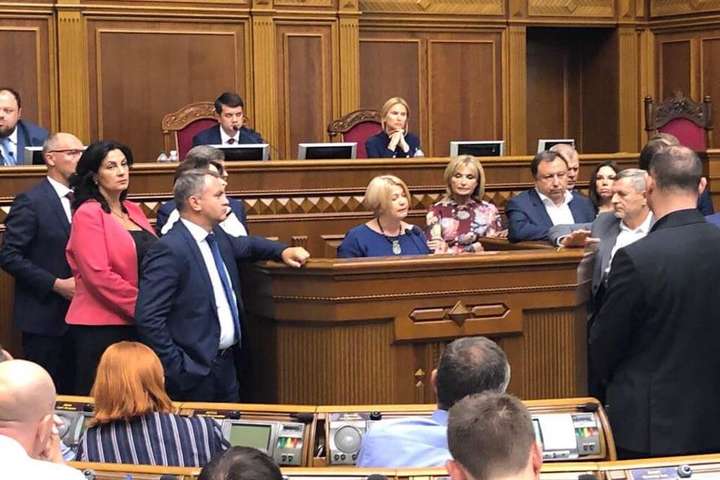 Комітет рекомендує не пускати Геращенко на 5 засідань Ради через слова про «зелених чоловічків»