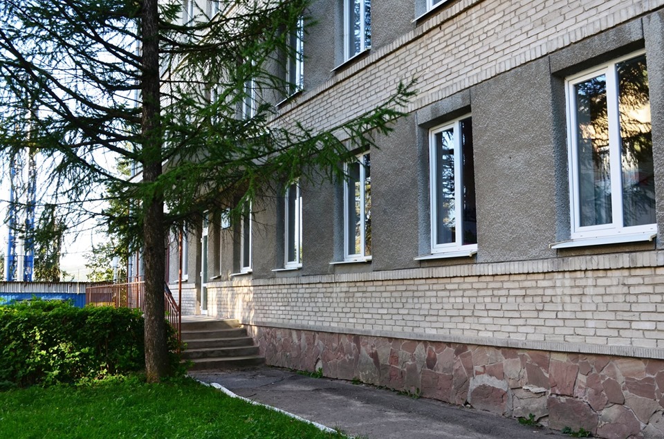 Миколаївську амбулаторію укомплектують новими меблями