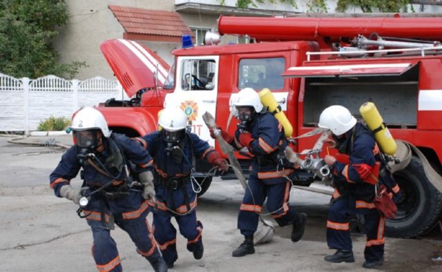 На території львівської школи знайшли артилерійський снаряд