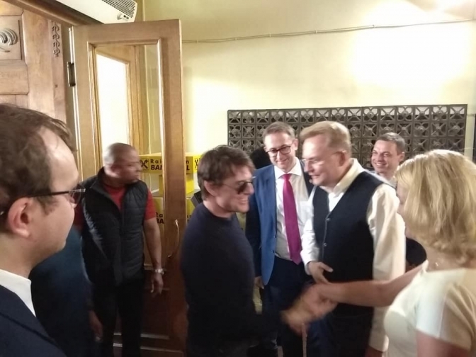 До Львова прилетів Том Круз