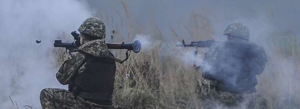 За добу бойовики обстріляли українські позиції 14 разів