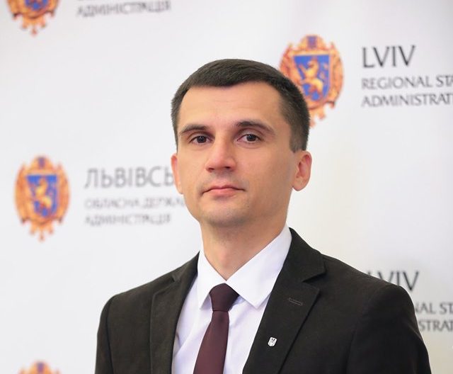 Мешканців Львівщини у Фейсбуці просять оцінити роботу чиновників Львівської ОДА