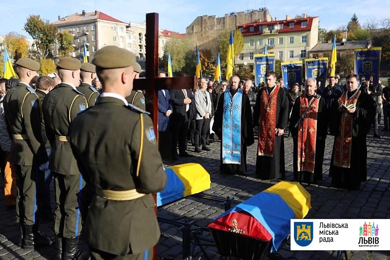 «Це один з унікальних випадків»: на Личаківському кладовищі перепоховали останки відомих воїнів УПА