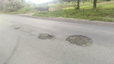 Через переповнені вантажівки мешканцям Миколаївського та Жидачівського районів потріскали будинки