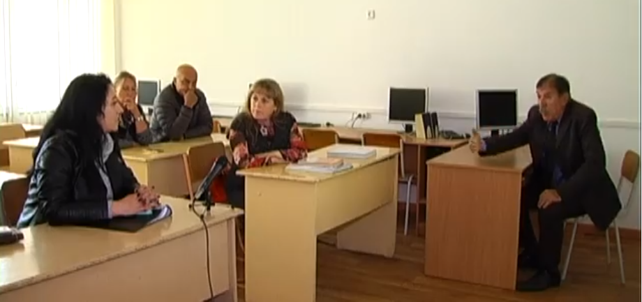 У Солонці однокласники змусили шестикласницю роздягнутися