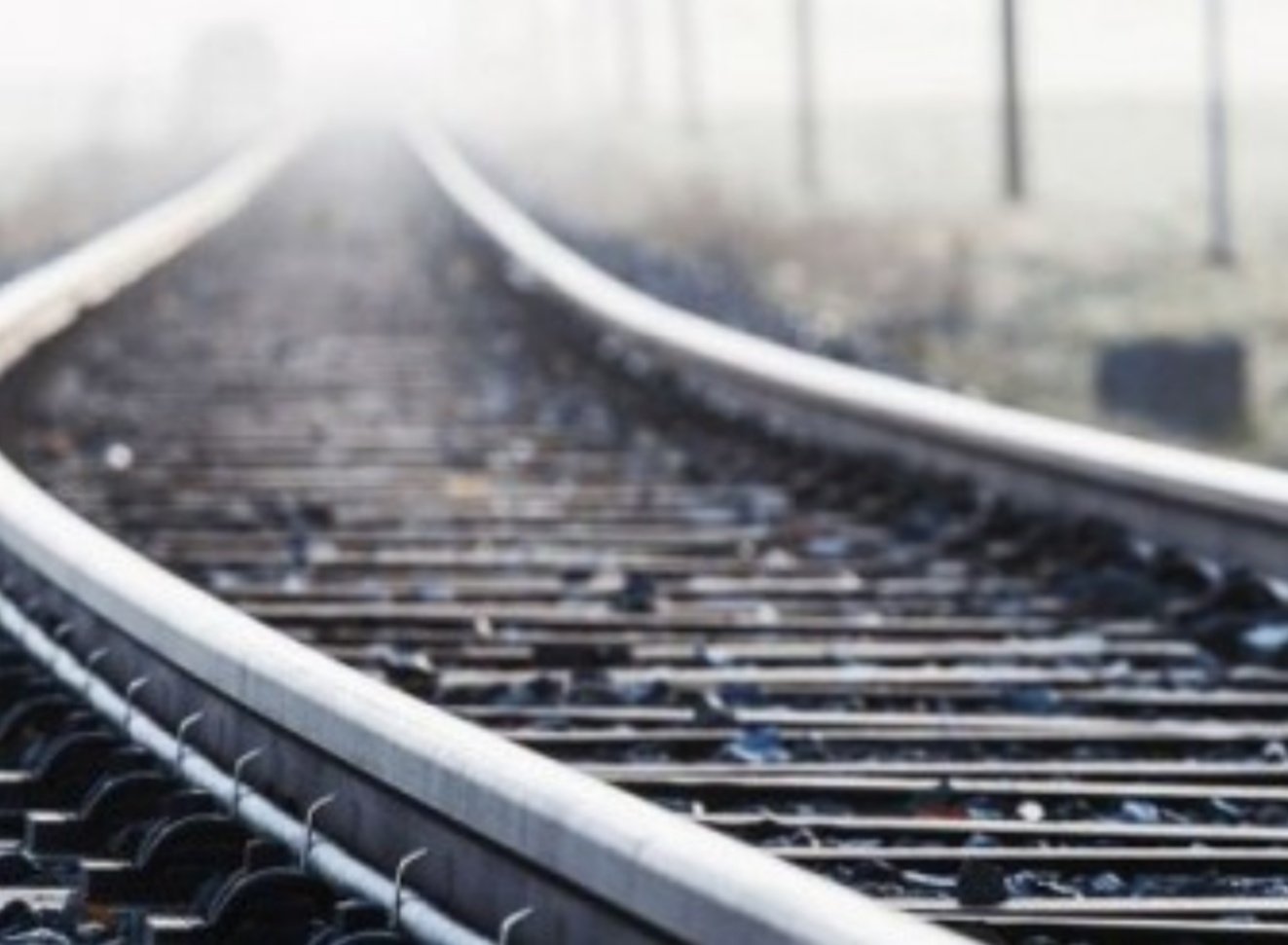 «Останнім часом дивний був»: на Пустомитівщині під поїздом загинув 37-річний чоловік