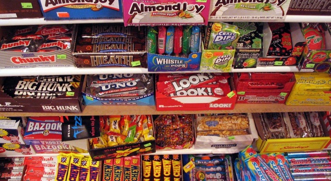 У Львові хочуть заборонити шкідливе харчування у школах