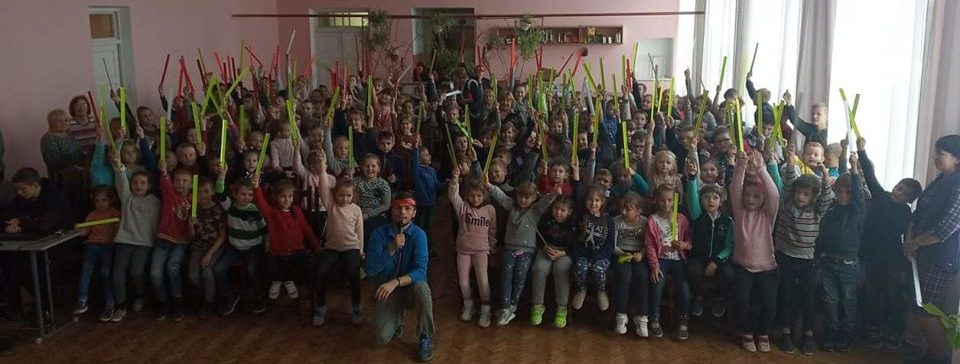 «Світлий одяг може вберегти дитину від біди»: у Жидачеві провели акцію «Безпека на дорозі»