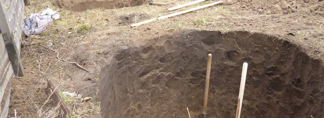 У вигрібній ямі біля приватного будинку у Львові знайшли мертвого чоловіка
