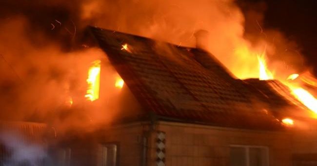 “Заснув із сигаретою”: у пожежі на Кам’янка-Бужчині загинув 37-річний чоловік