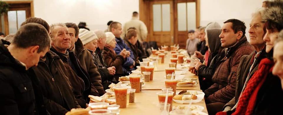 У храмах Львова влаштують благодійний обід для 200 бідних