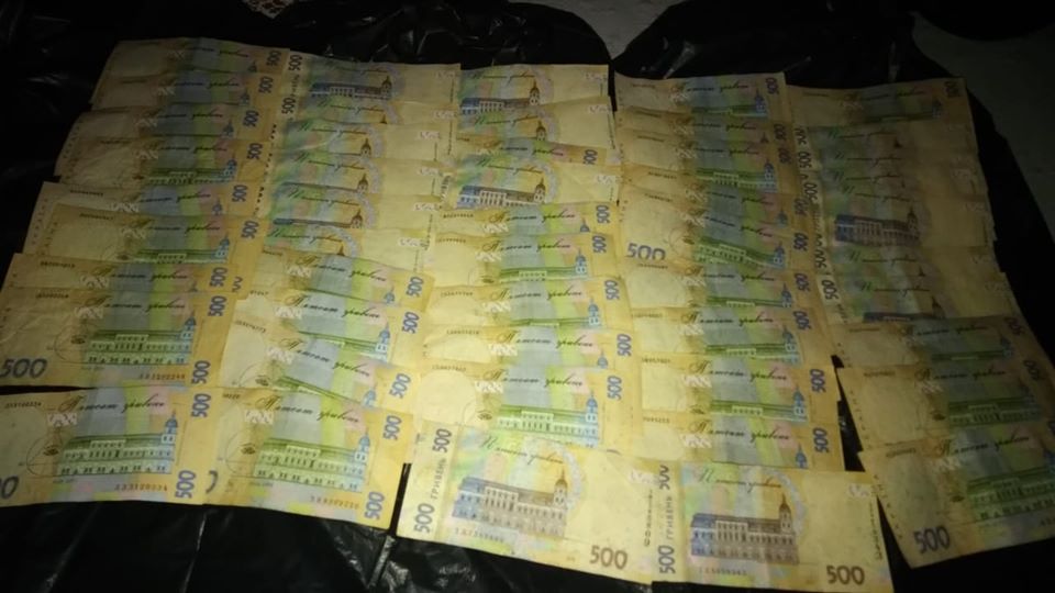 Посадовці лікарень Львівщини отримували серйозні “відкати”