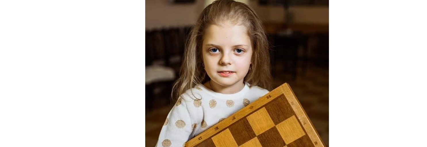 8-річна миколаївчанка привезла медаль з Естонії