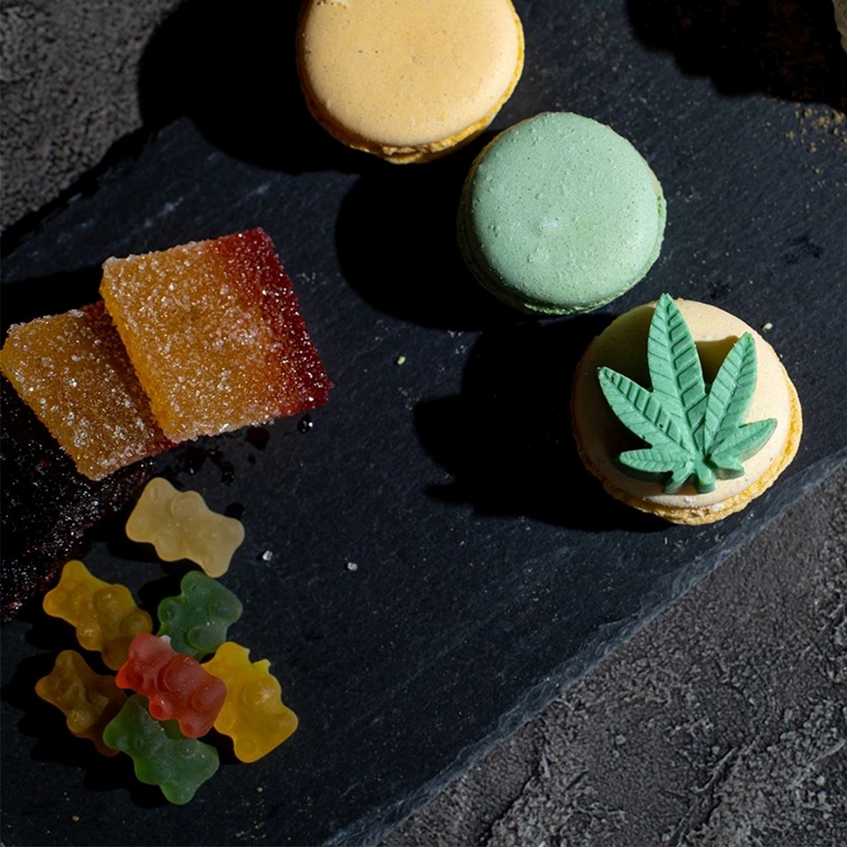 У львівському кафе подають страви з коноплі