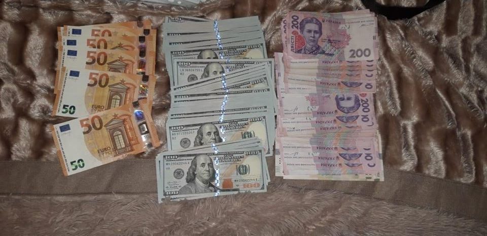 Директорку фармацевтичної фірми взяли під варту через “відкати” керівникам лікарень