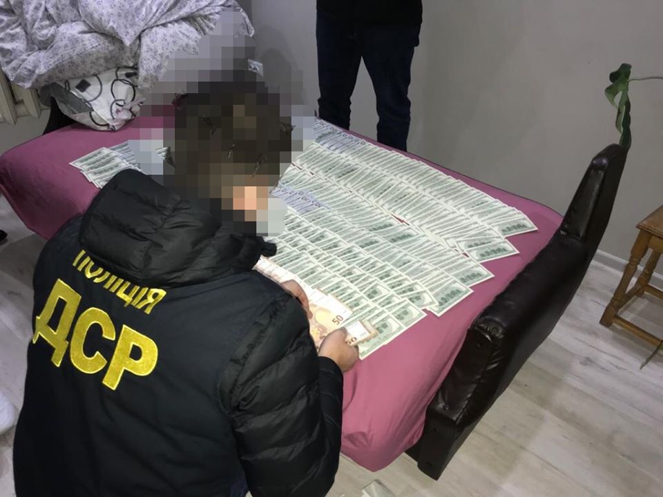 Вимагали 50 тисяч доларів: уродженців Старого Самбора та околиць підозрюють у нападі на заробітчан