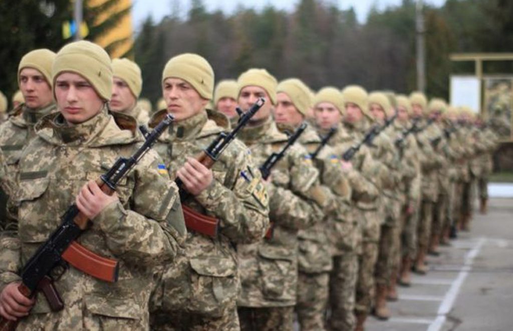 З 18 – в армію: Зеленський підписав указ про призов
