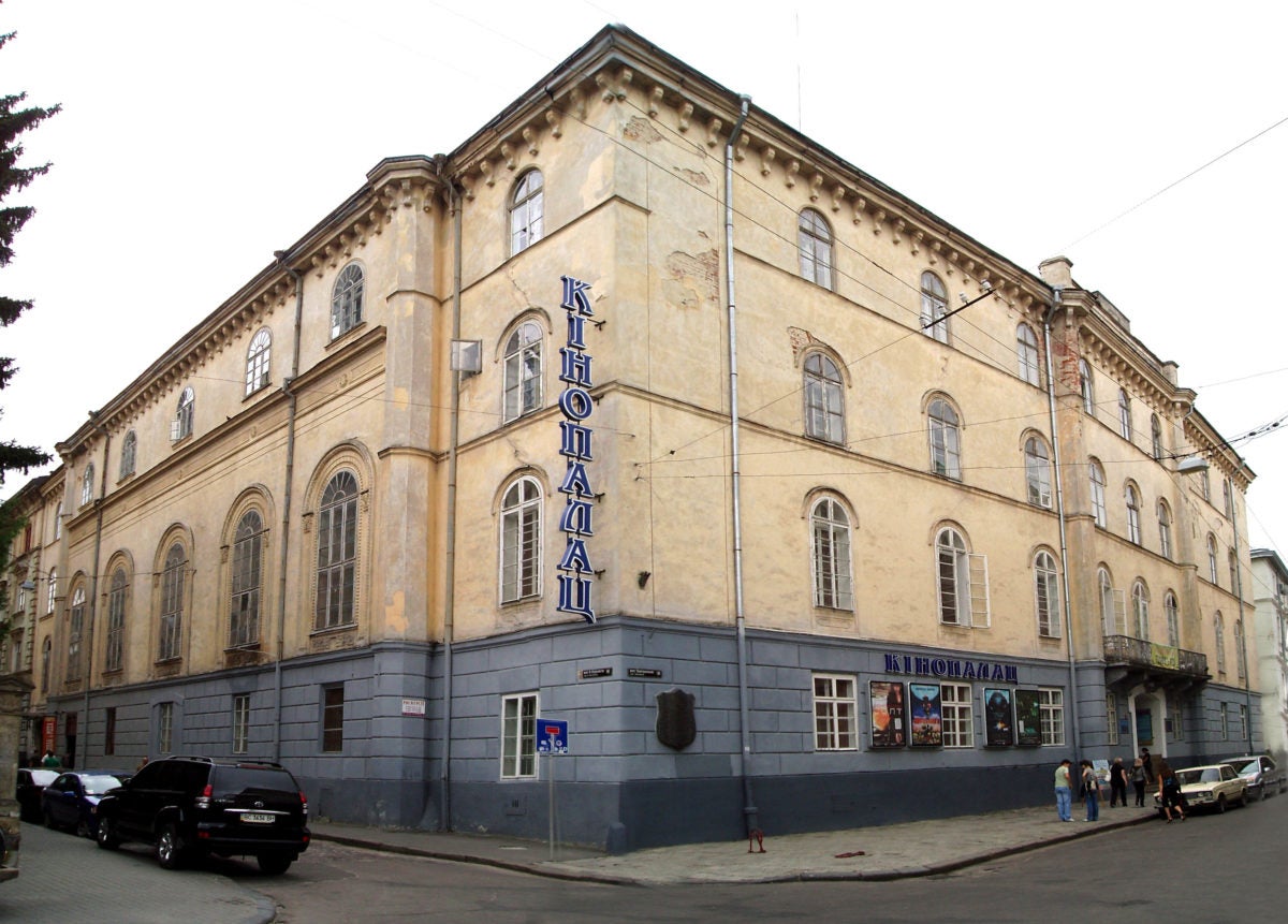 «Будинок офіцерів у Львові не продаватимуть», – нардеп Тістик