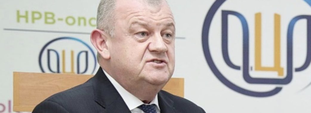 «Цей лікар мав би підмітати вулицю»: мати з Городоччини розповіла, як її сина продали в Америку