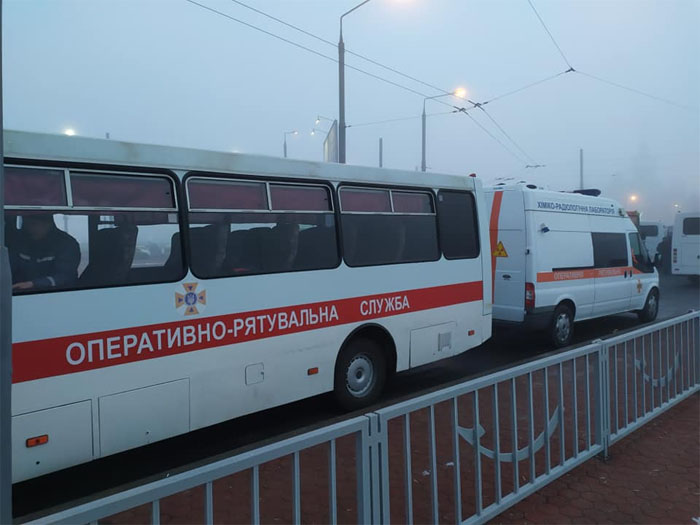 Курс на Київ? Літак з евакуйованими українцями досі не приземлився