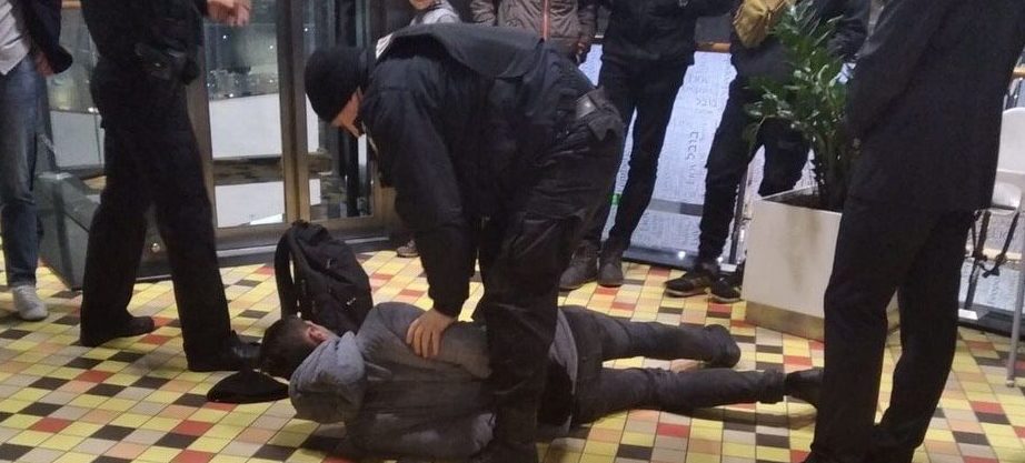 Жовківчанина затримали за стрілянину у львівському торговому центрі