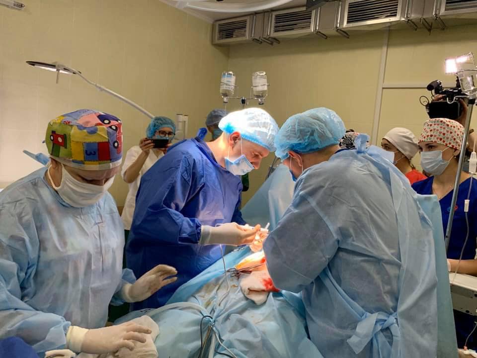 Хлопцеві із Старосамбірщини заново пришили відірвану руку