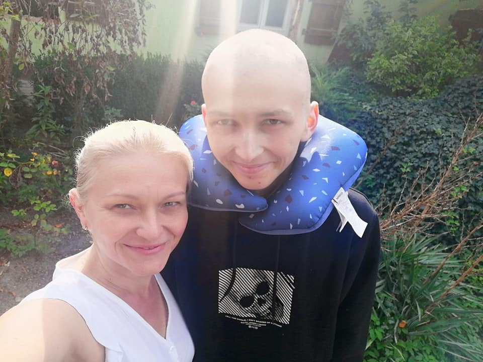 «Син хоче жити. Але на лікування потрібні шалені кошти»: львівський студент Володимир Андрієцький продовжує боротися з недугою