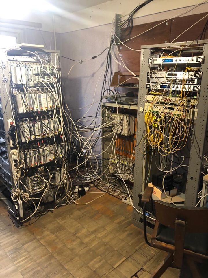 На Львівщині викрили піратів, що транслювали супутникове телебачення