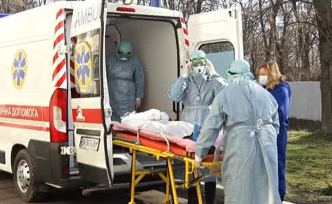 «Легких» хворих на коронавірус більше не будуть госпіталізувати