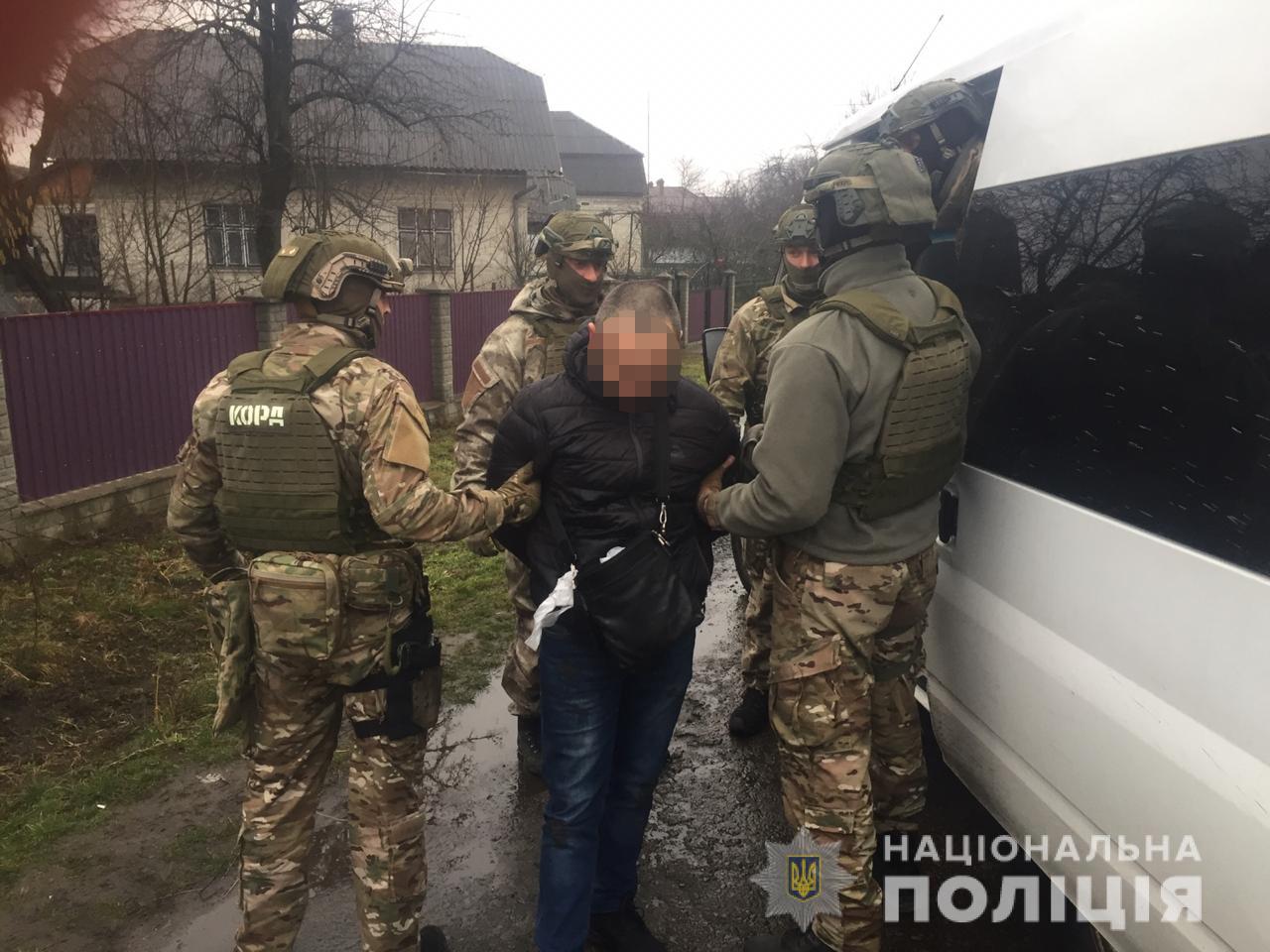 Тисячі таблеток, кущі конопель та канабіс: на Жидачівщині затримали наркоторговця з Прикарпаття