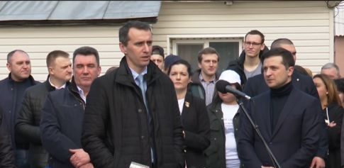 В Україні через коронавірус призупинять навчання у школах