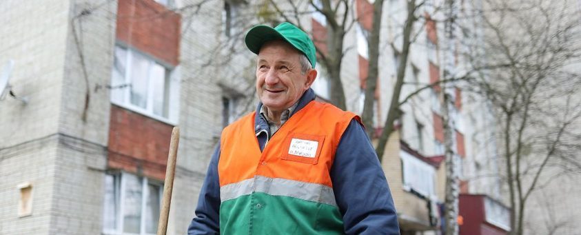 Найкращим двірником Львова вже вдруге став Мирослав Новостальський