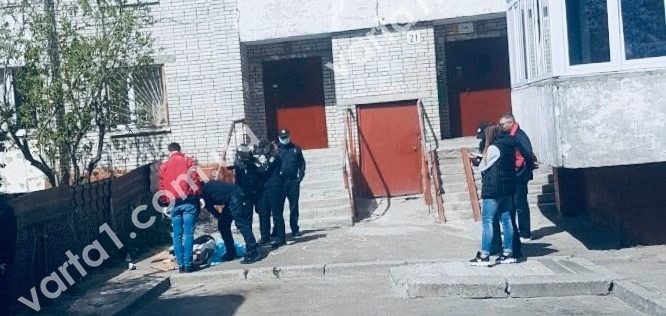 Випала з 14-того поверху: смерть львівської лікарки-лаборантки розслідує прокуратура