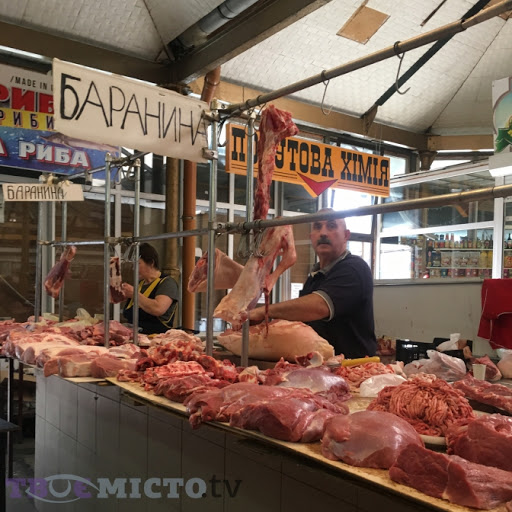 Кабмін дозволив працювати продовольчим ринкам