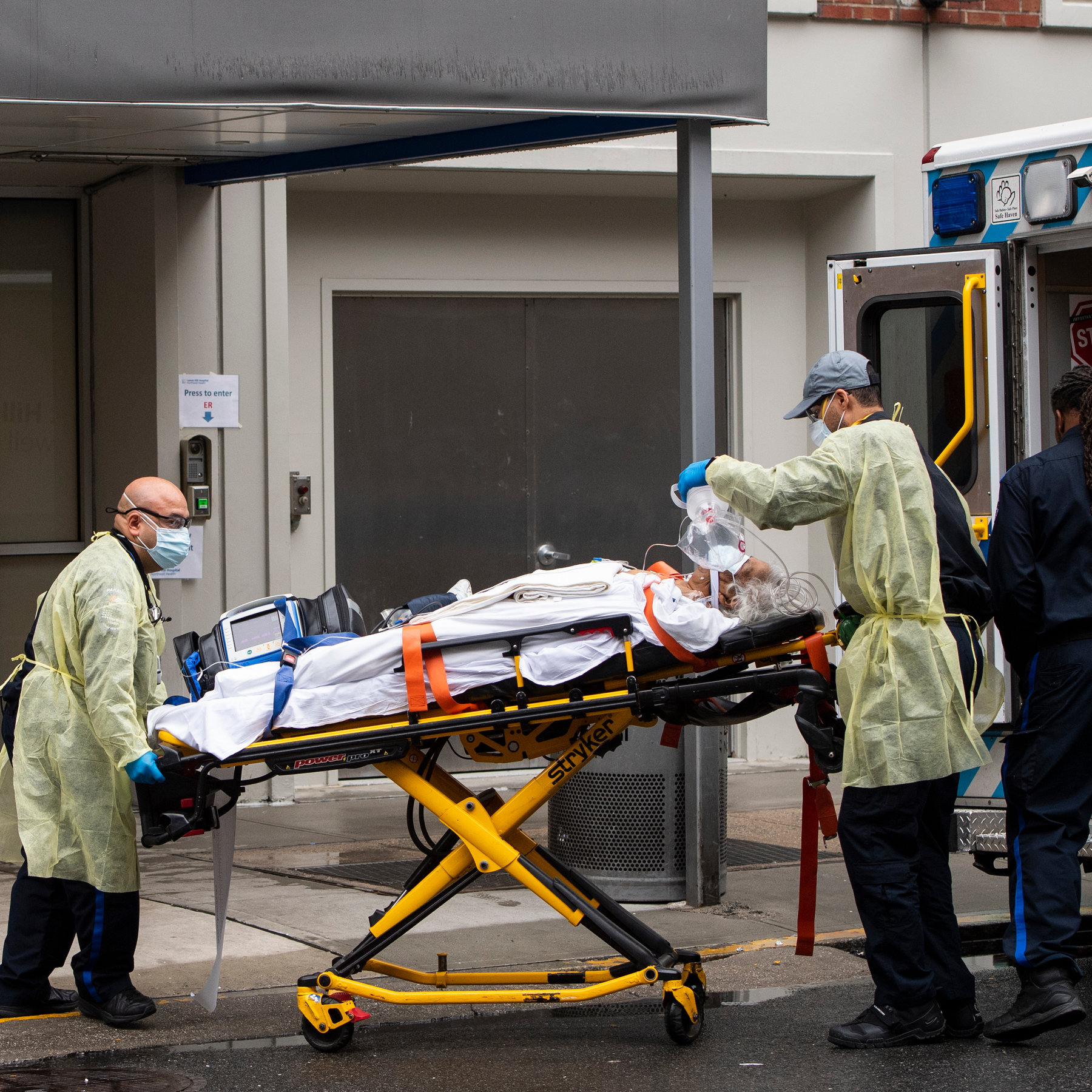 Стан різко погіршився: на Львівщині 23-тя смерть від коронавірусу