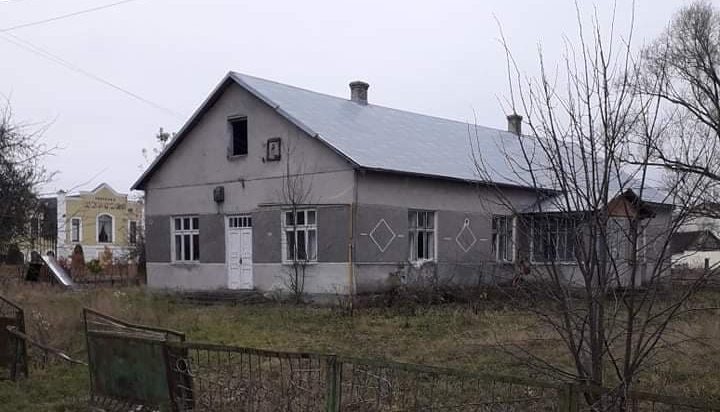 «Приміщення пустує»: батьки малят на Миколаївщині добиваються відновлення дитячого садка