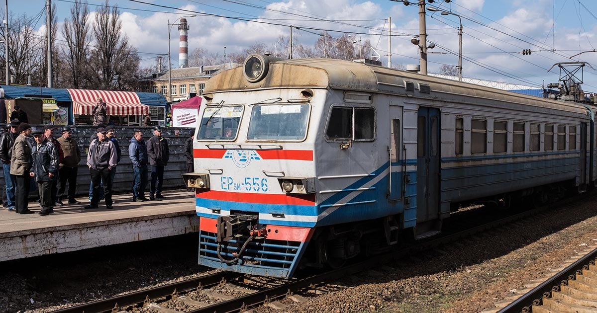 Львівська залізниця відновлює курсування приміських електричок: графік