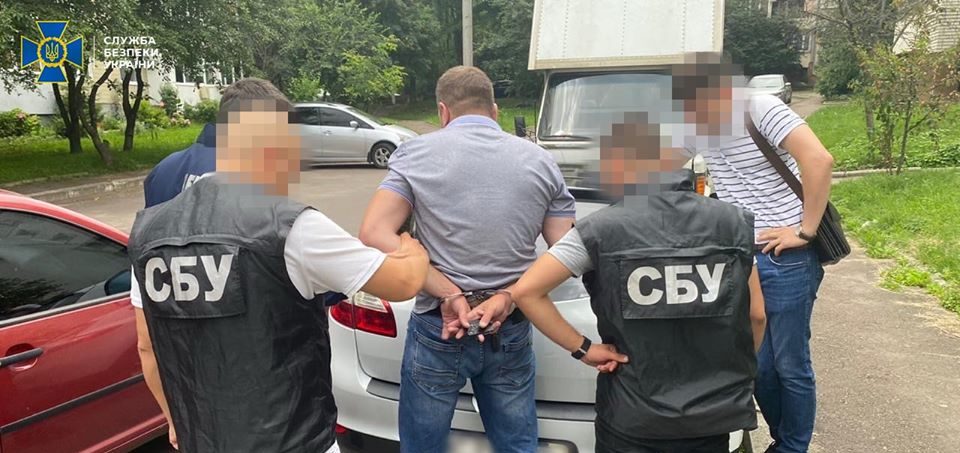 У Львові командир групи прикордонної служби попався на хабарі