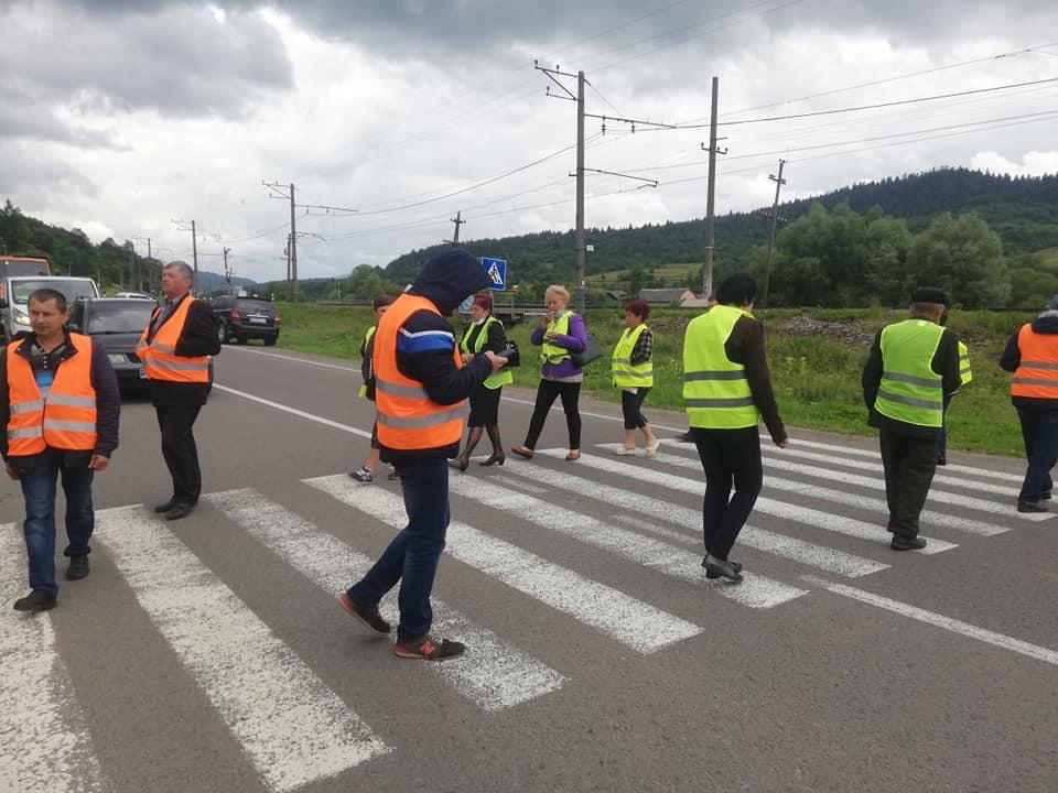 Церкви гірських сіл Старосамбірщини битимуть у дзвони на підтримку протестувальників