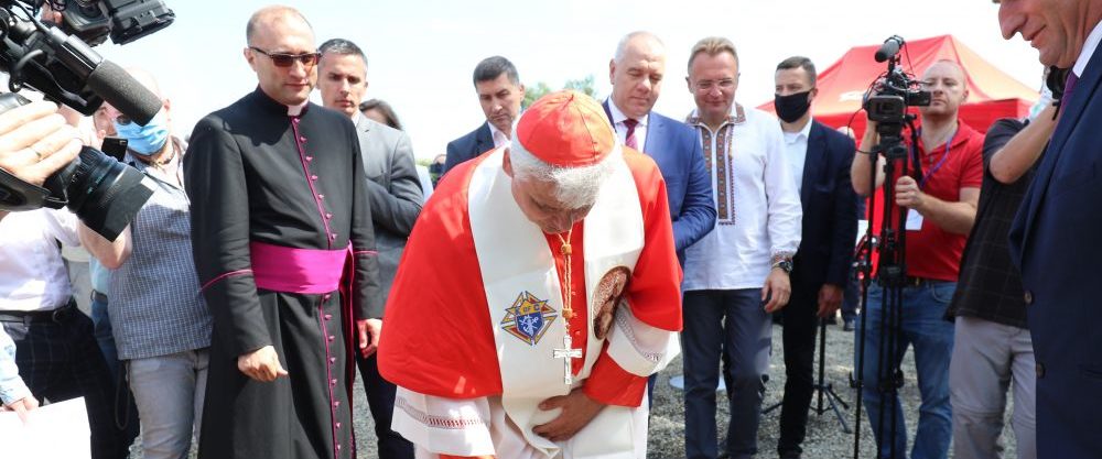 На Львівщину завітав кардинал Ватикану Конрад Краєвський