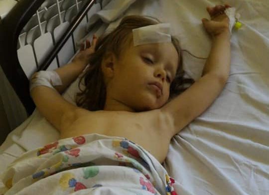 4-річна Ангелінка Масило з Дрогобича уже їсть та розмовляє: дитині збирають кошти на подальше лікування