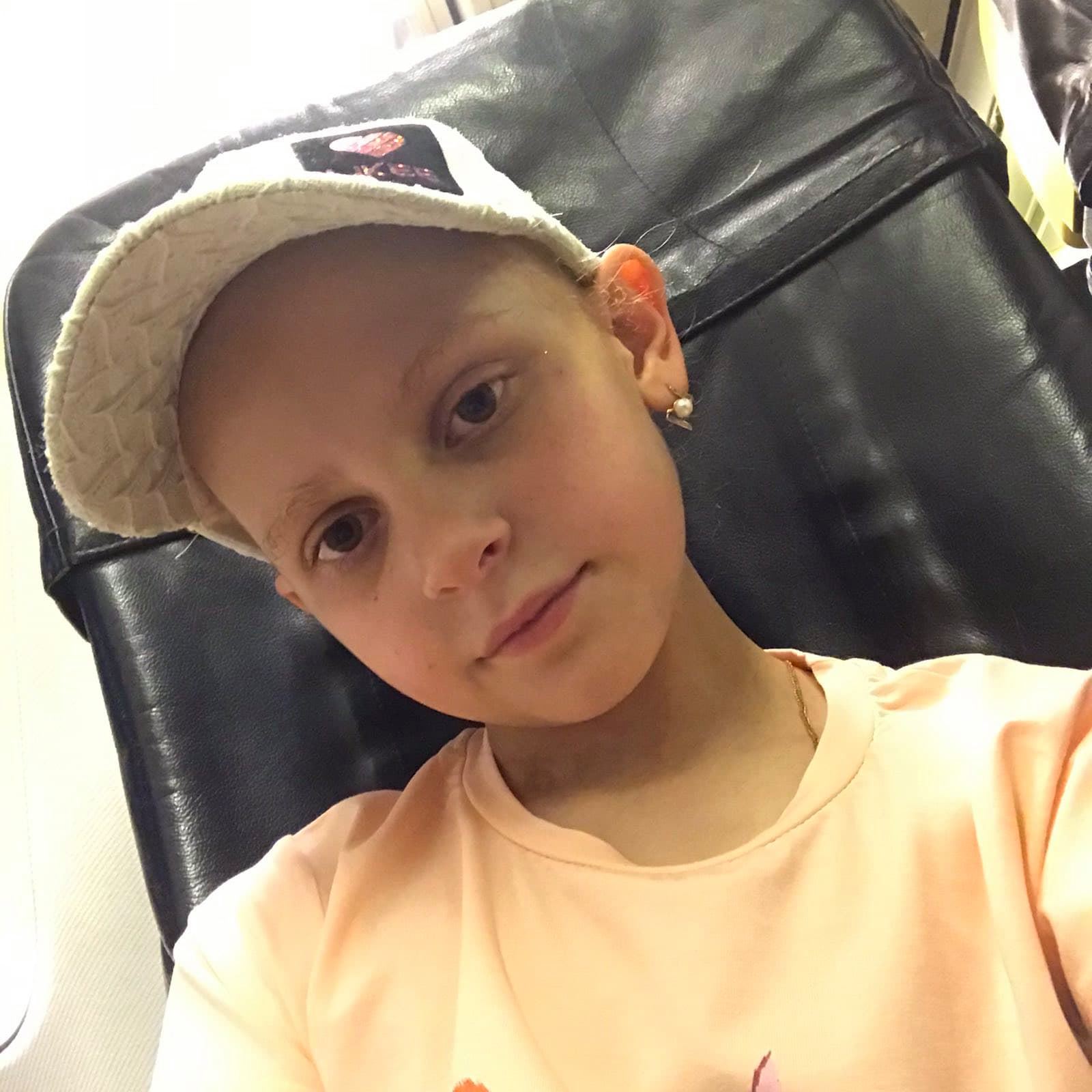 9-річна Вікторія Васильків зі Старосамбірщини лікується в Іспанії: на боротьбу з онкологією потрібно понад 100 тисяч євро