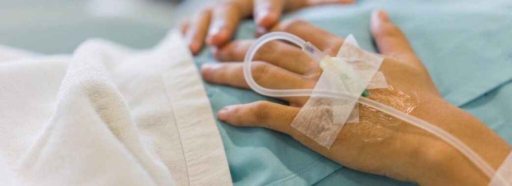 Львівські лікарі рятують породіллю, в якої через коронавірус загинула дитина