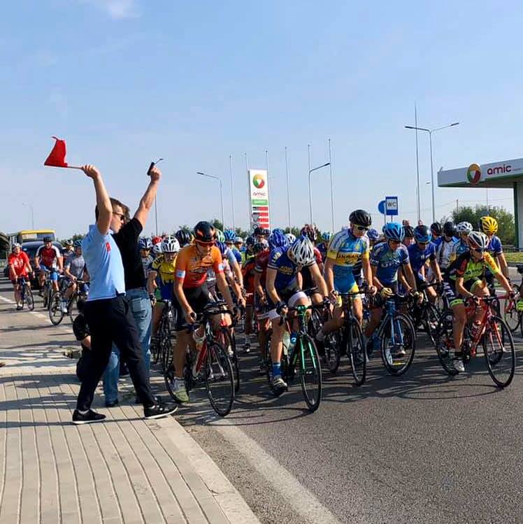 На відремонтованій дорозі Львів – Пустомити – Меденичі відбулись перші велозмагання