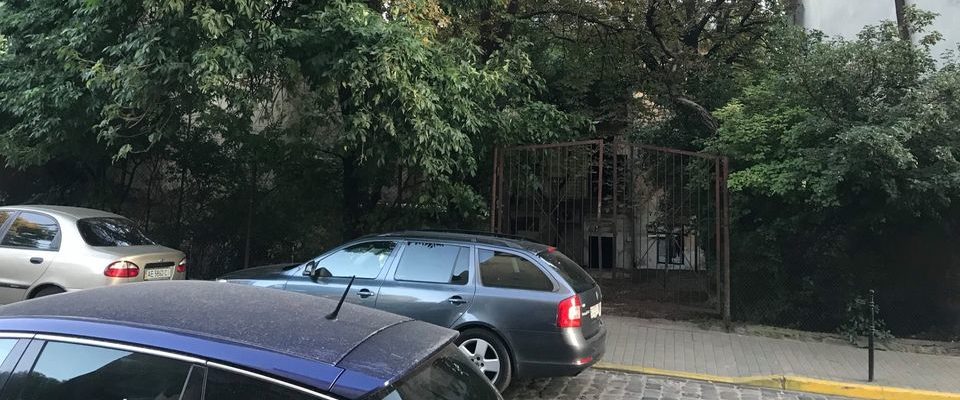 «Львівські депутати вчергове віддали землю наближеним до мера людям», – УГП