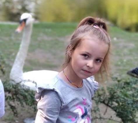 «У липні в дітей померла мама»: третій день у Львові розшукують зниклу 8-річну дівчинку