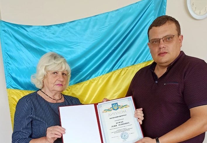«Не пропустила жодного сесійного засідання»: у Миколаєві нагородили найвідповідальнішу депутатку