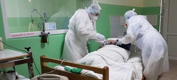 Раптово заболіло горло: чоловіку зі Старосамбірщини збирають кошти на лікування