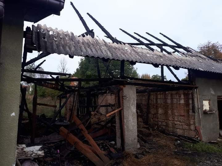 «У палаючому будинку ночували маленькі діти»: родина Ліскових з Миколаївщини залишилася без житла